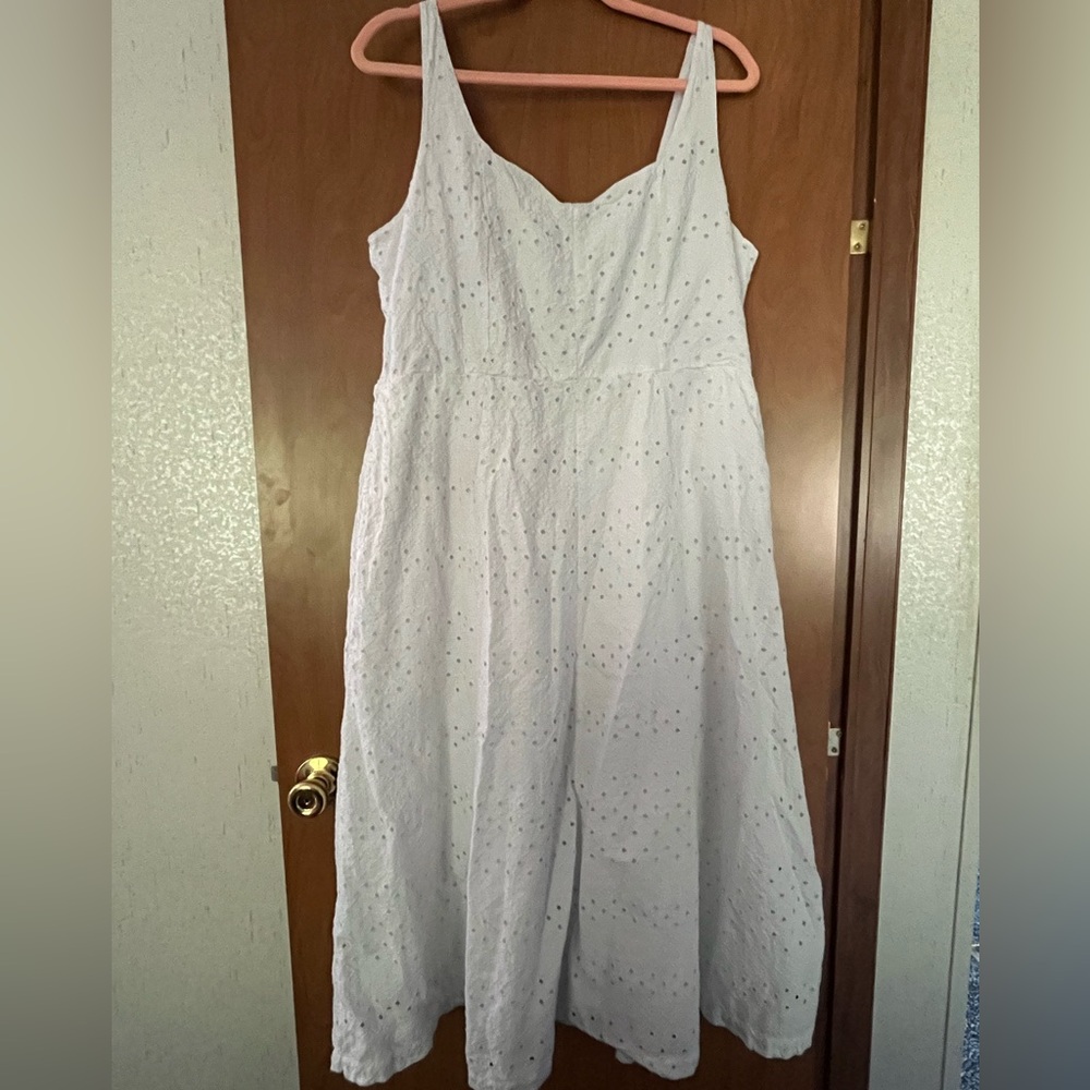 White eyelet Old Navy Dress Size XL